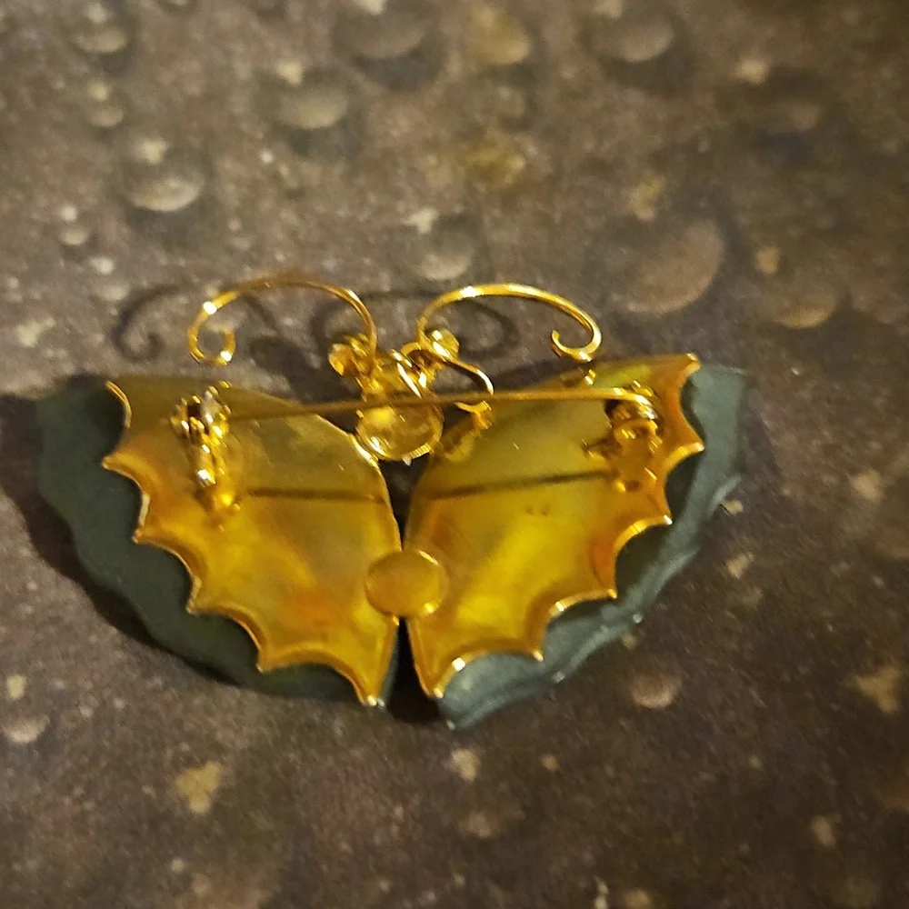 Vintage Goldtone Jade Coral Butterfly